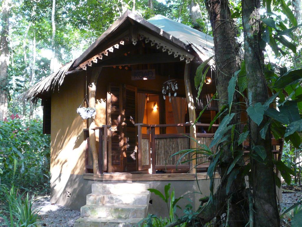 Korrigan Lodge Cahuita Exterior photo